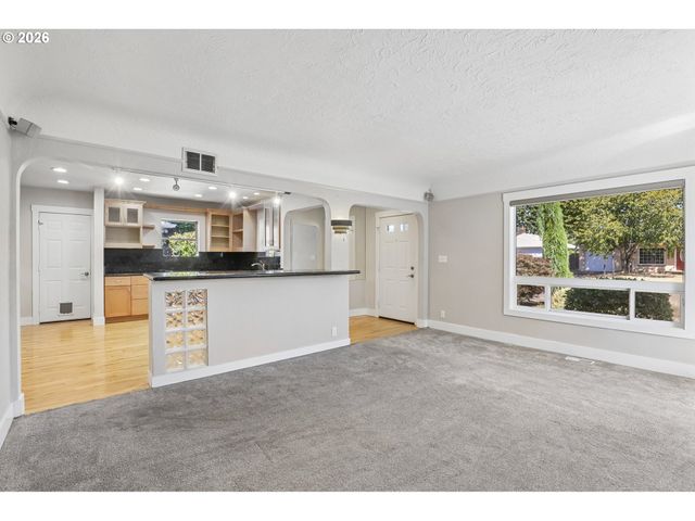 8407 MT OLYMPUS Ave, Vancouver, WA 98664