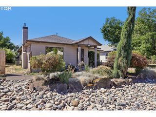 8407 MT OLYMPUS Ave, Vancouver, WA 98664