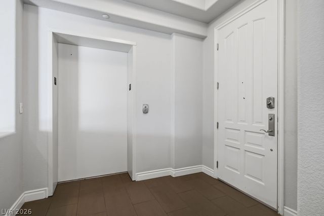 9224 Tesoras Drive 301, Las Vegas, NV 89144