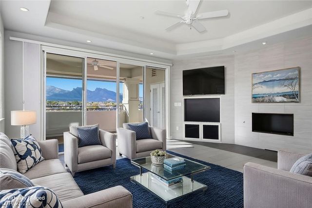 9224 Tesoras Drive 301, Las Vegas, NV 89144