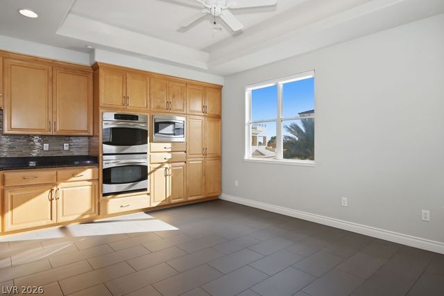 9224 Tesoras Drive 301, Las Vegas, NV 89144