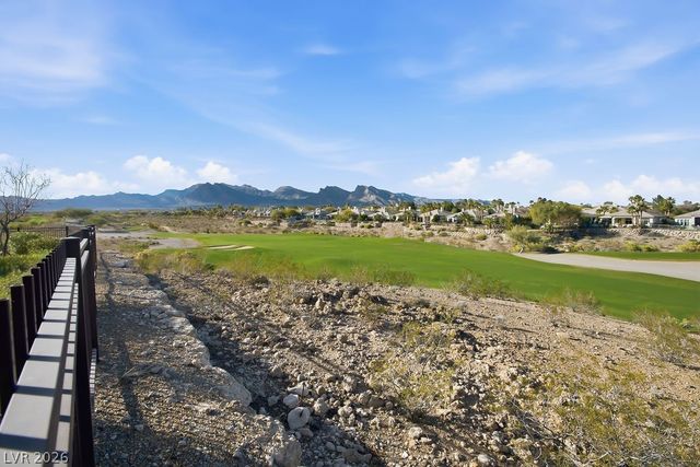 9224 Tesoras Drive 301, Las Vegas, NV 89144