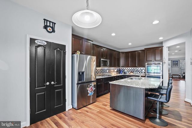 13426 EAGLES REST DR, Leesburg, VA 20176