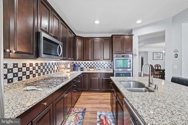 13426 EAGLES REST DR, Leesburg, VA 20176