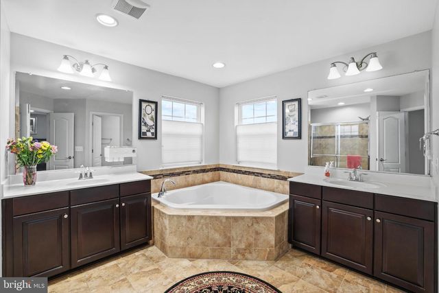 13426 EAGLES REST DR, Leesburg, VA 20176