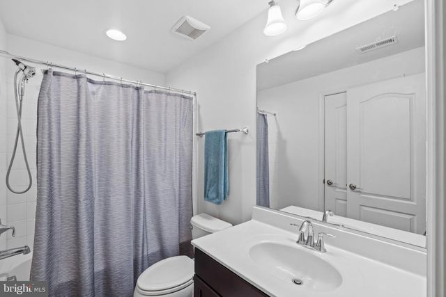 13426 EAGLES REST DR, Leesburg, VA 20176