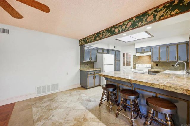 2807 S Grade Road, Alpine, CA 91901