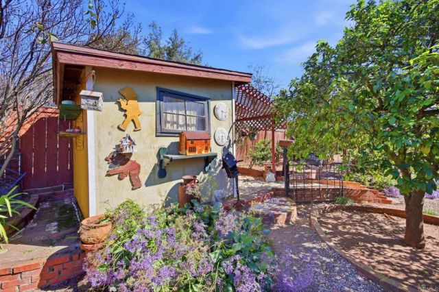 2807 S Grade Road, Alpine, CA 91901