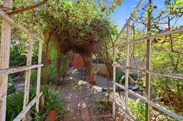 2807 S Grade Road, Alpine, CA 91901