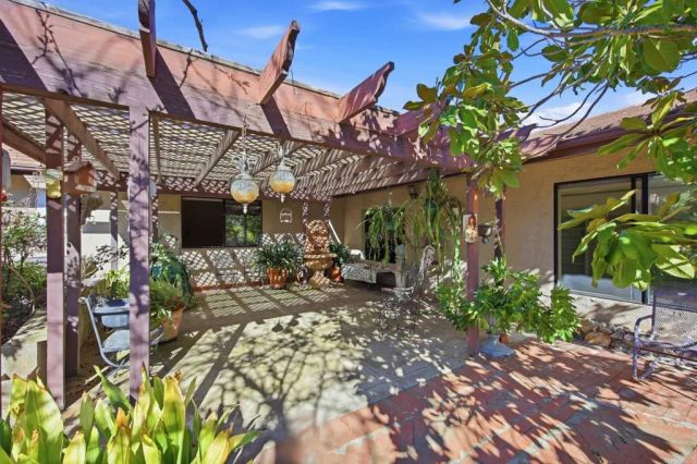 2807 S Grade Road, Alpine, CA 91901