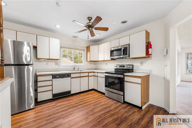 11 Rothwell Drive 11D, Monroe, NJ 08831