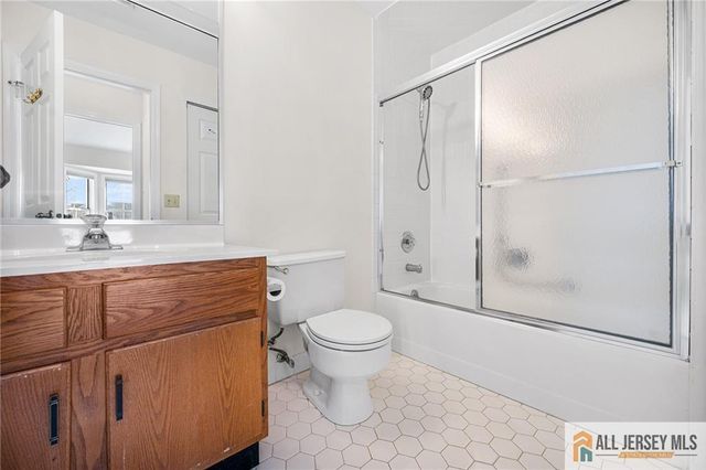 11 Rothwell Drive 11D, Monroe, NJ 08831