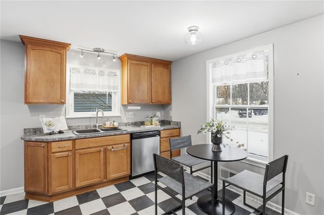 250 Norwood Circle, Webster, NY 14580