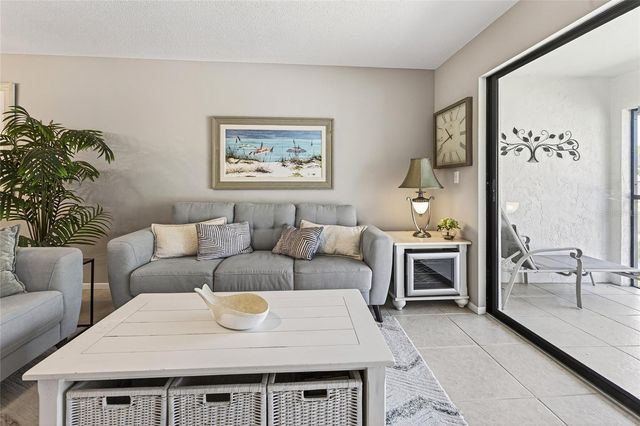 360 THREE LAKES LANE J, Venice, FL 34285