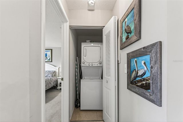 360 THREE LAKES LANE J, Venice, FL 34285