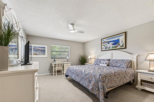360 THREE LAKES LANE J, Venice, FL 34285