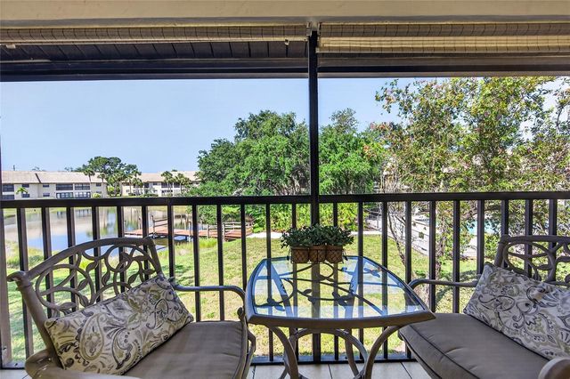360 THREE LAKES LANE J, Venice, FL 34285