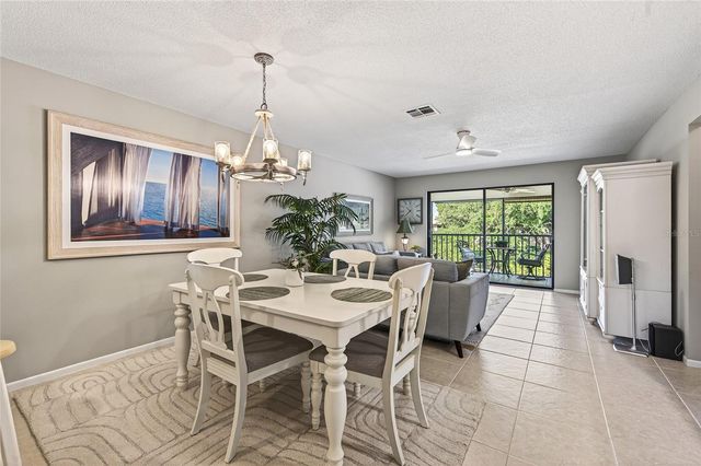 360 THREE LAKES LANE J, Venice, FL 34285