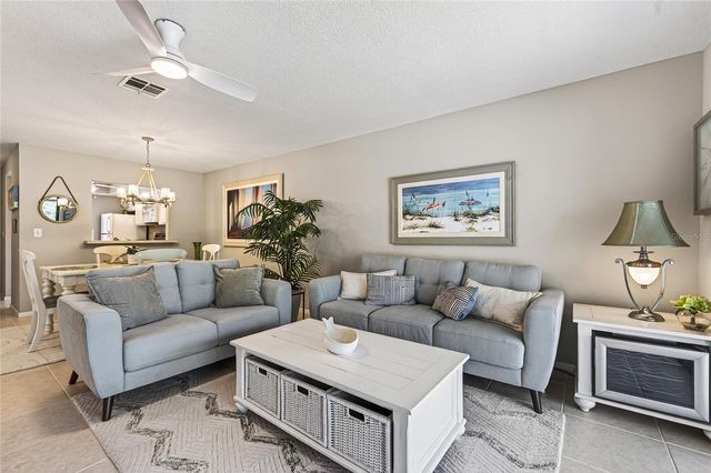 360 THREE LAKES LANE J, Venice, FL 34285