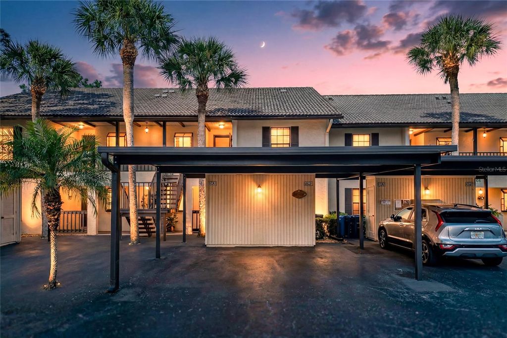 360 THREE LAKES LANE J, Venice, FL 34285