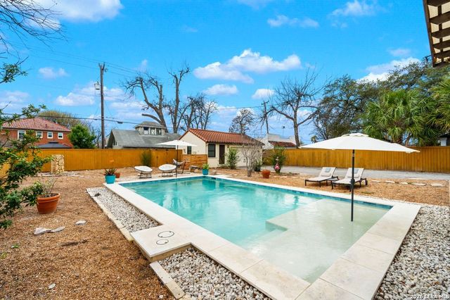 218 Mary Louise, San Antonio, TX 78201