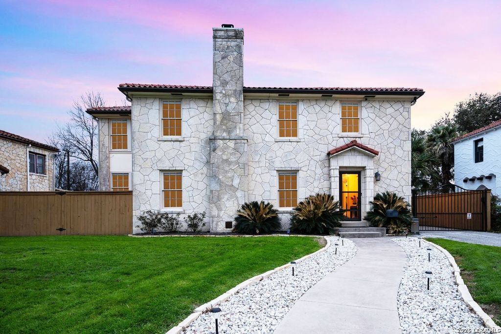 218 Mary Louise, San Antonio, TX 78201