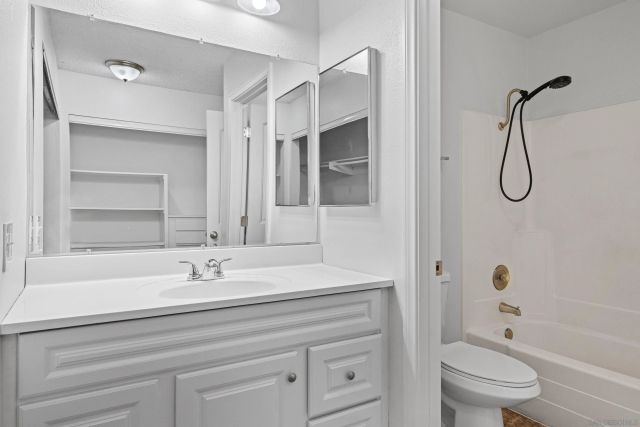 1349 Caminito Gabaldon G, San Diego, CA 92108