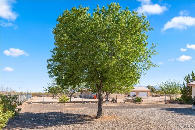 3710 N Horse Mesa Road, Golden Valley, AZ 86413