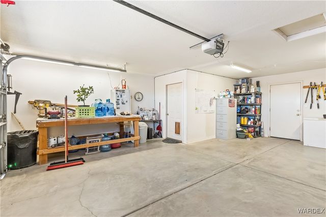 3710 N Horse Mesa Road, Golden Valley, AZ 86413