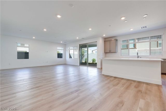 10488 Mountain Aster Avenue, Las Vegas, NV 89166