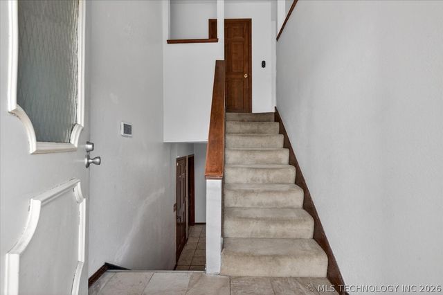 809 Whippoorwill Court, Bartlesville, OK 74006