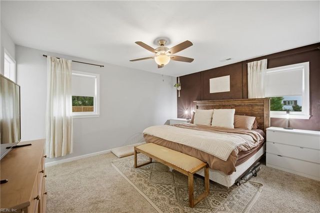 3136 Woodbaugh DR, Chesapeake, VA 23321