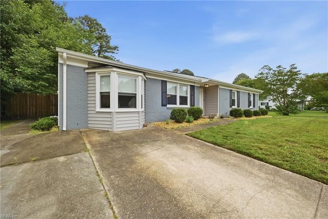 3136 Woodbaugh DR, Chesapeake, VA 23321