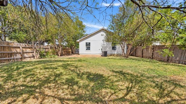1124 Greenbriar LOOP, Round Rock, TX 78664