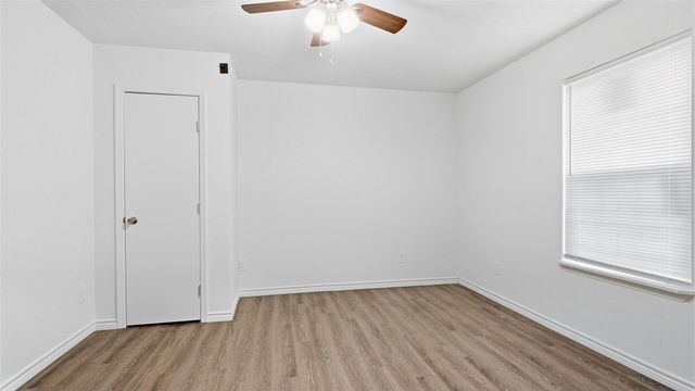 1124 Greenbriar LOOP, Round Rock, TX 78664