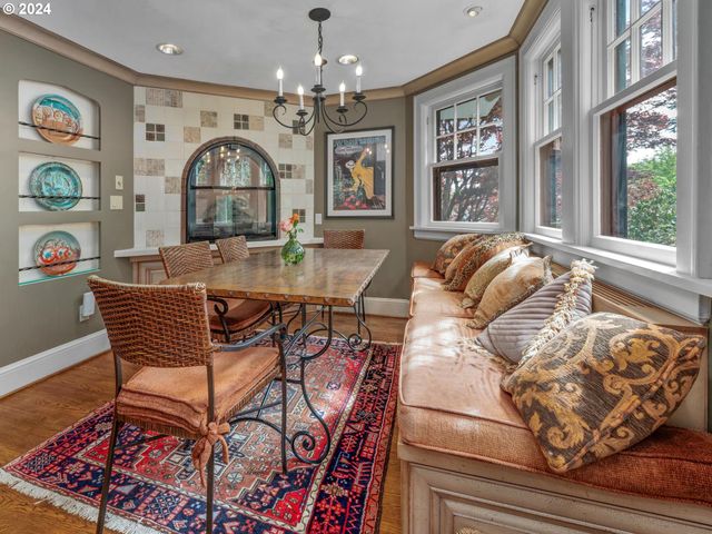 758 Nw POWHATAN Ter, Portland, OR 97210