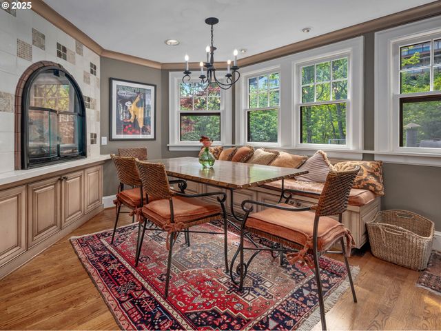 758 Nw POWHATAN Ter, Portland, OR 97210