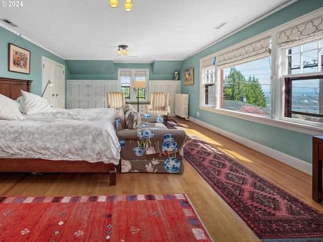 758 Nw POWHATAN Ter, Portland, OR 97210