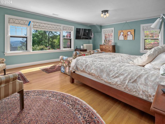 758 Nw POWHATAN Ter, Portland, OR 97210