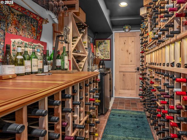 758 Nw POWHATAN Ter, Portland, OR 97210