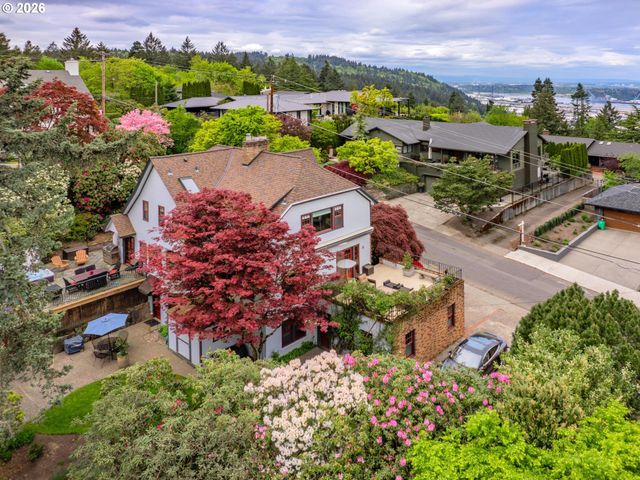 758 Nw POWHATAN Ter, Portland, OR 97210