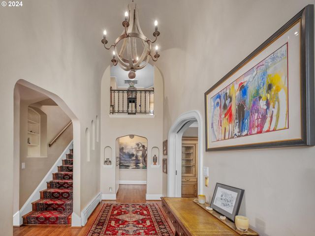 758 Nw POWHATAN Ter, Portland, OR 97210