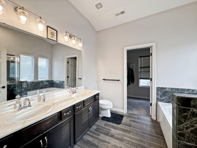 1190 Twin Gate Run, Batavia Twp, OH 45102