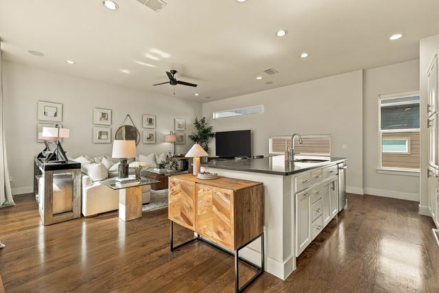 2472 Thatcher Drive, Dallas, TX 75206