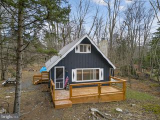 129 MAHONING DR, Pocono Lake, PA 18347