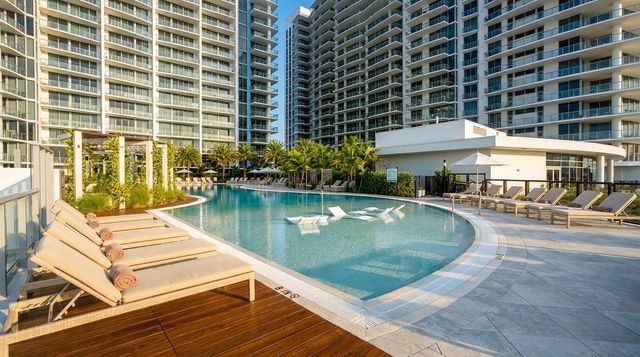 220 Lake Shore Drive 2009, Lake Park, FL 33403