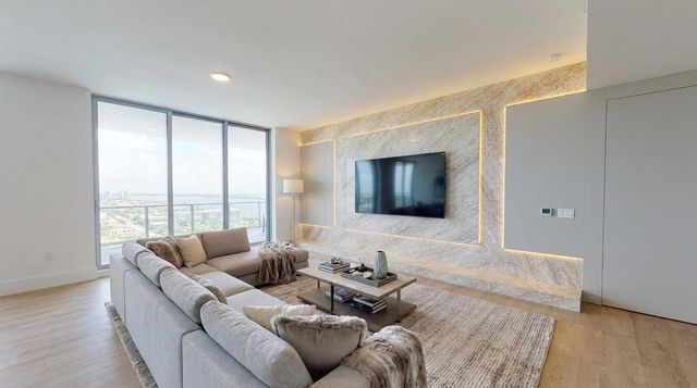 220 Lake Shore Drive 2009, Lake Park, FL 33403
