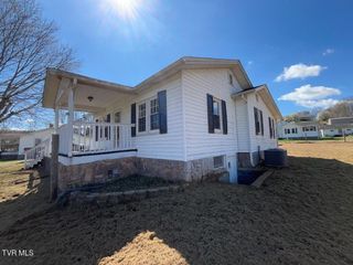 137 Crestview Drive, Fall Branch, TN 37656