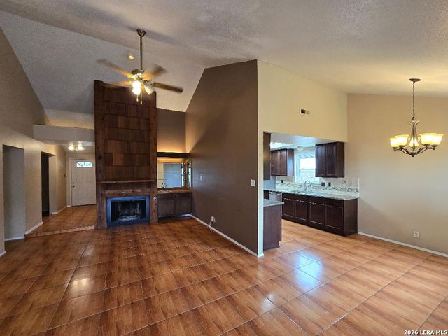 9006 TIMBER PARK ST, San Antonio, TX 78250