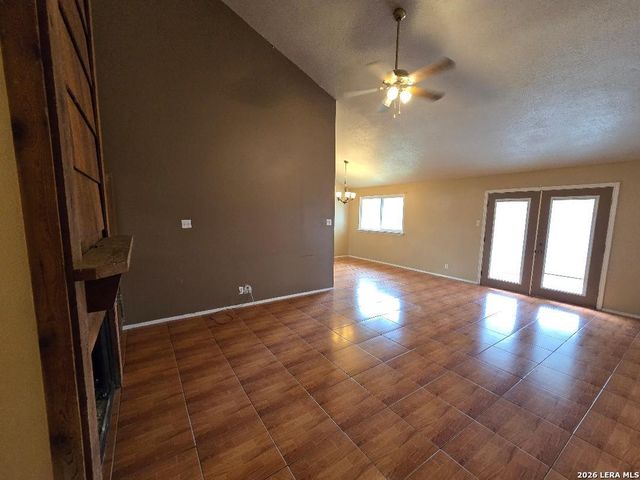 9006 TIMBER PARK ST, San Antonio, TX 78250